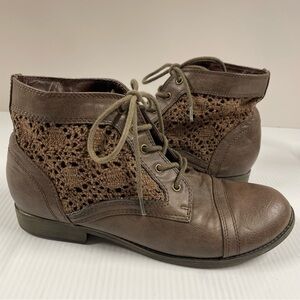 Cato Brown Lace-Up Boots with Crochet Inset Detail Women’s Size 9M